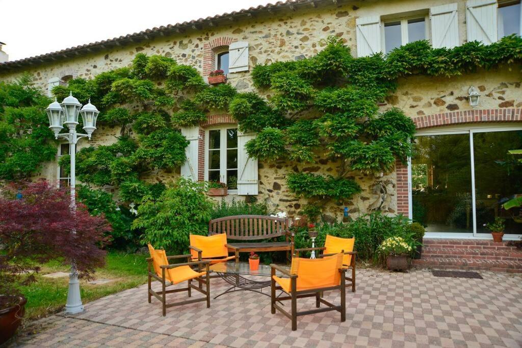 La Frapperie Bed & Breakfast La Pommeraie-sur-Sevre Exterior photo
