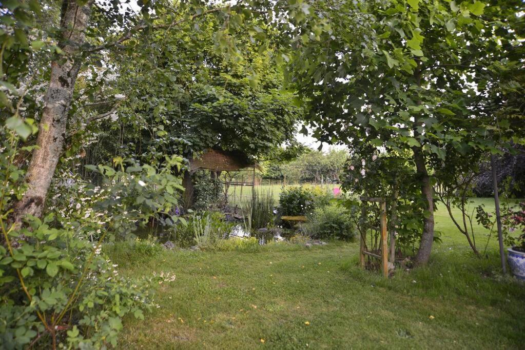 La Frapperie Bed & Breakfast La Pommeraie-sur-Sevre Exterior photo