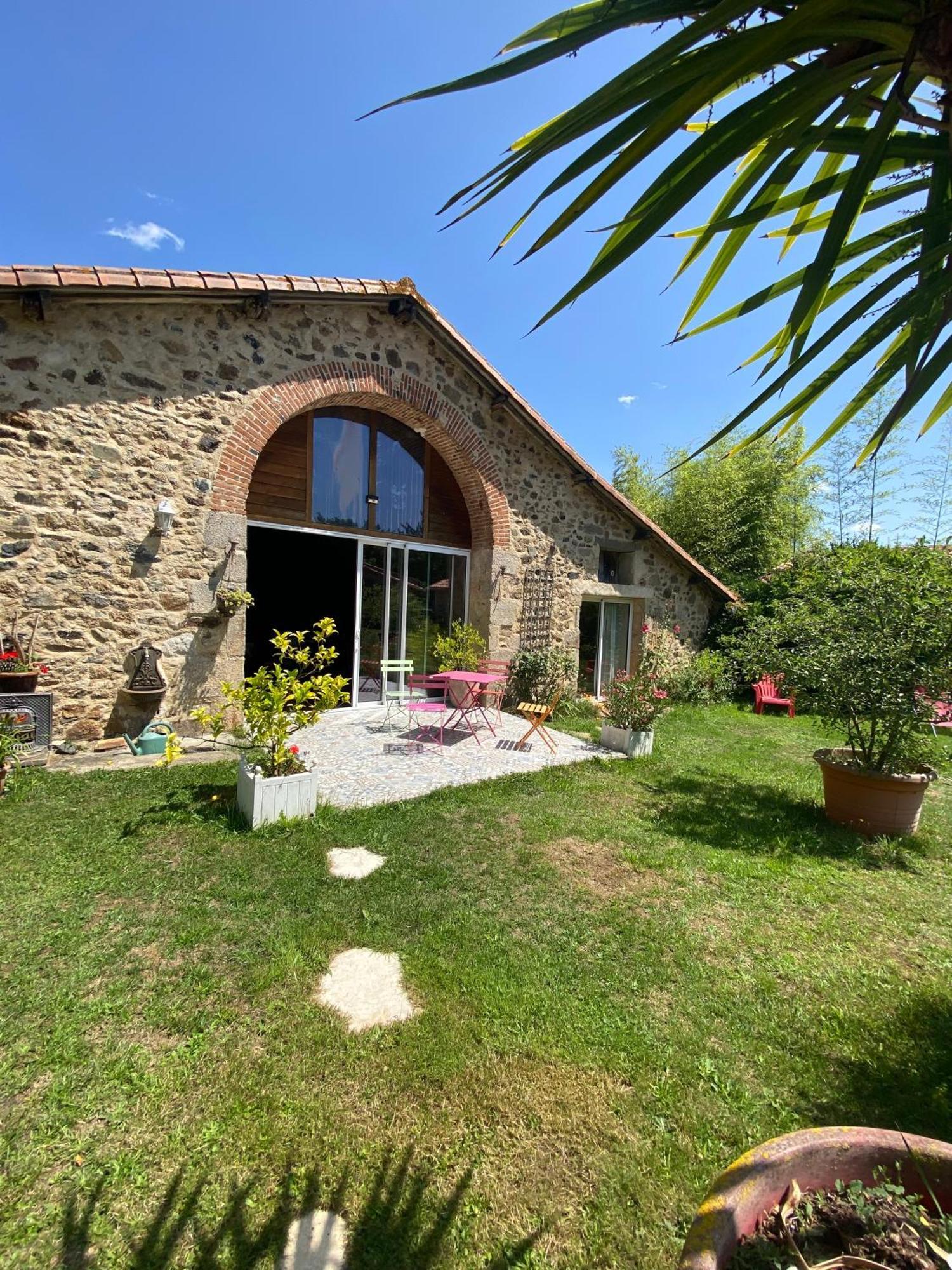 La Frapperie Bed & Breakfast La Pommeraie-sur-Sevre Exterior photo
