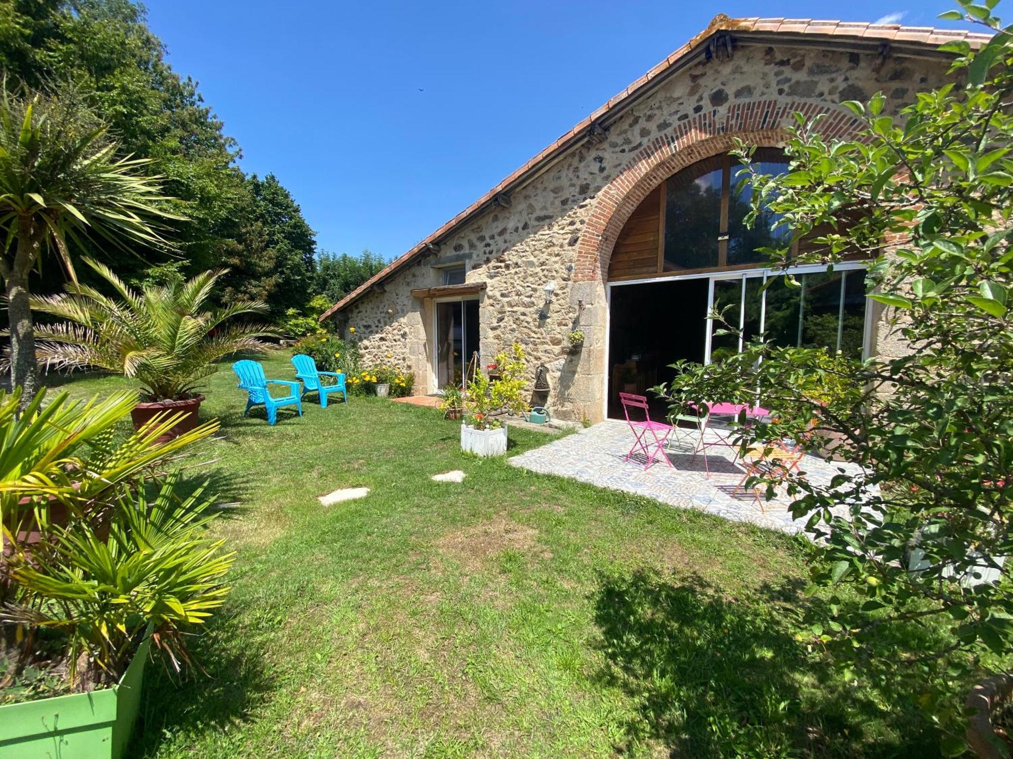 La Frapperie Bed & Breakfast La Pommeraie-sur-Sevre Exterior photo