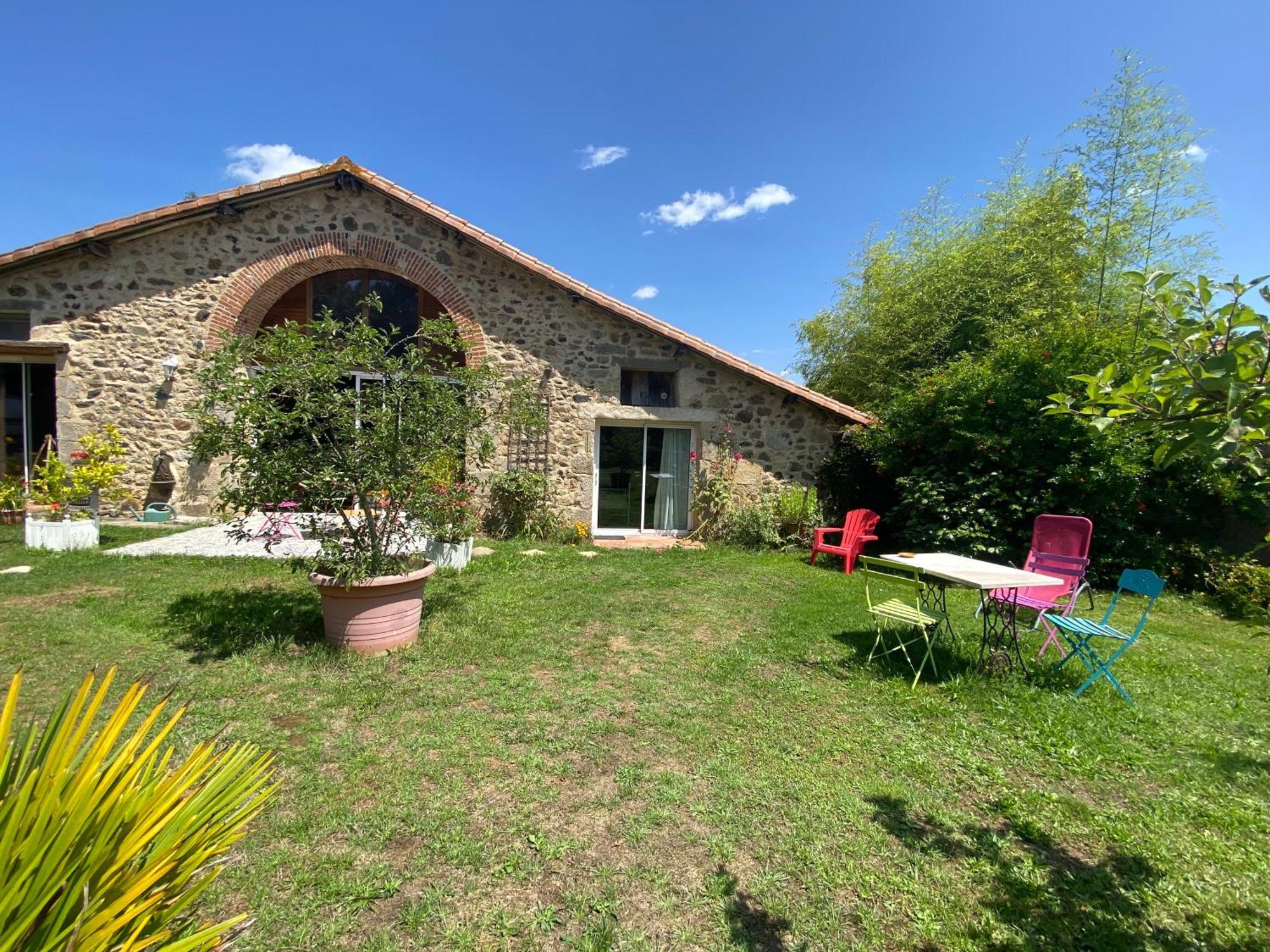 La Frapperie Bed & Breakfast La Pommeraie-sur-Sevre Exterior photo