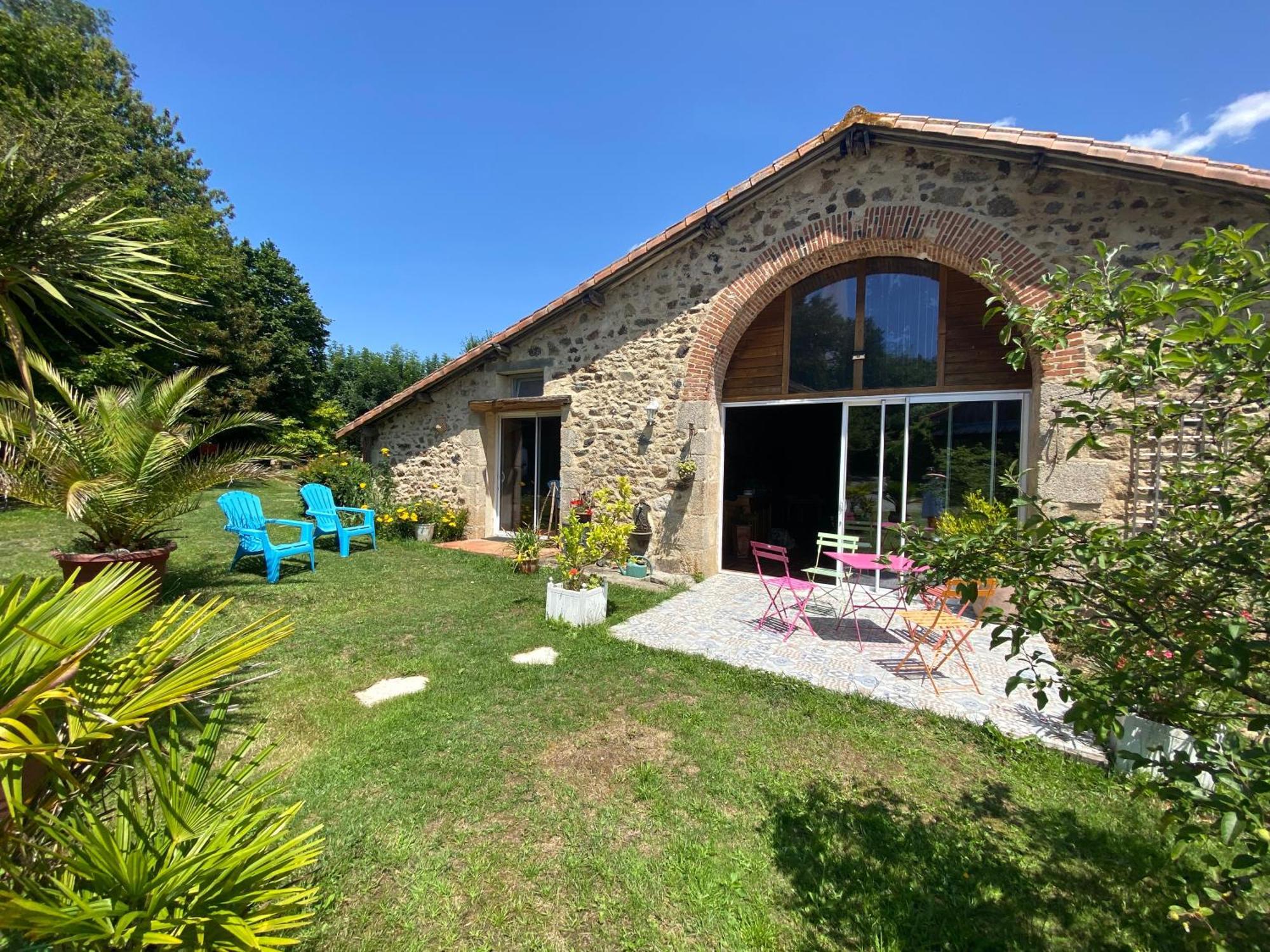 La Frapperie Bed & Breakfast La Pommeraie-sur-Sevre Exterior photo