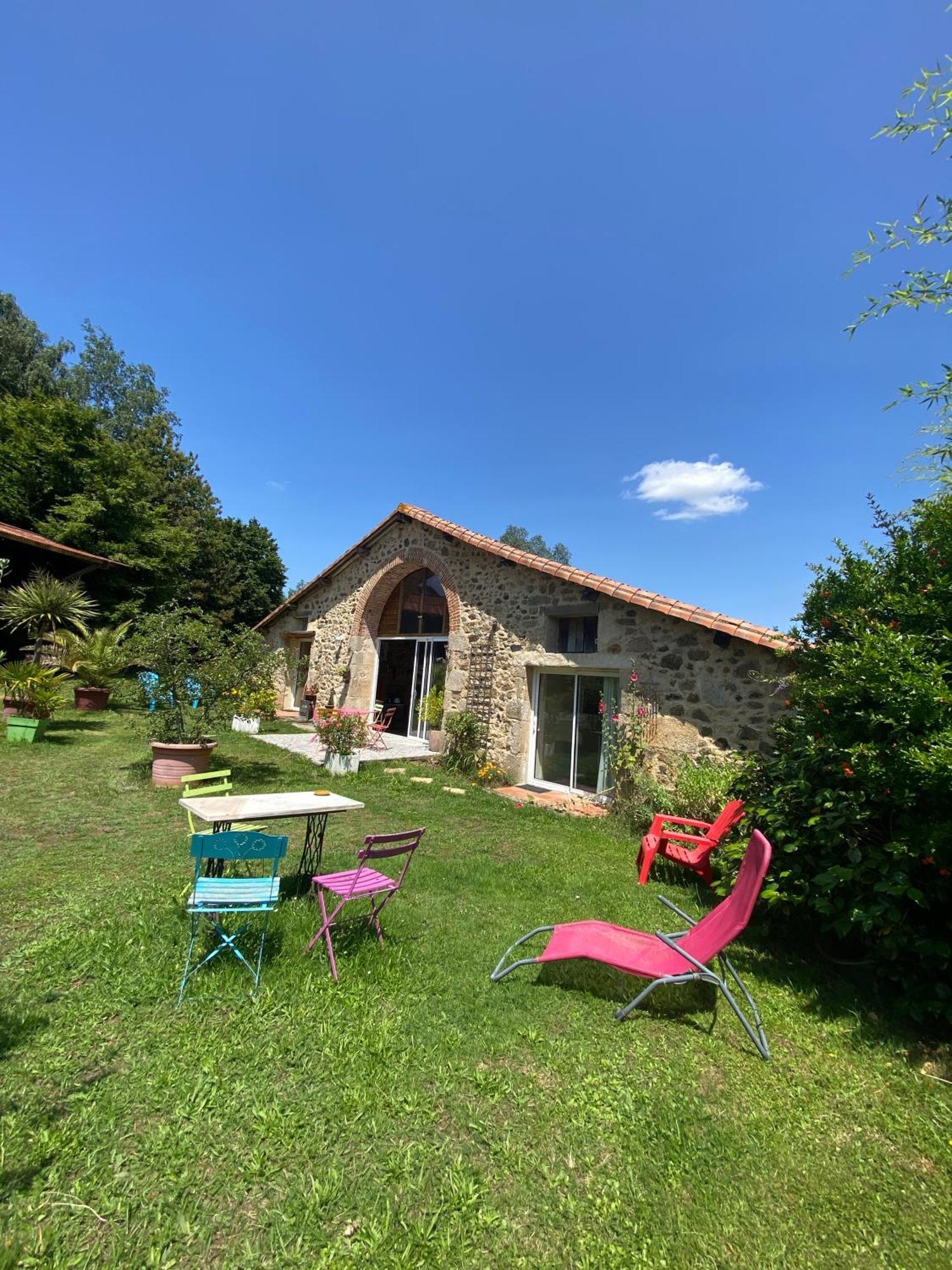 La Frapperie Bed & Breakfast La Pommeraie-sur-Sevre Exterior photo