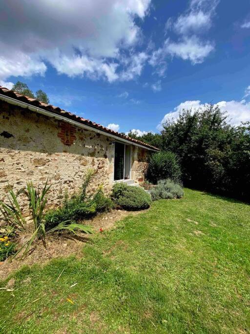 La Frapperie Bed & Breakfast La Pommeraie-sur-Sevre Exterior photo