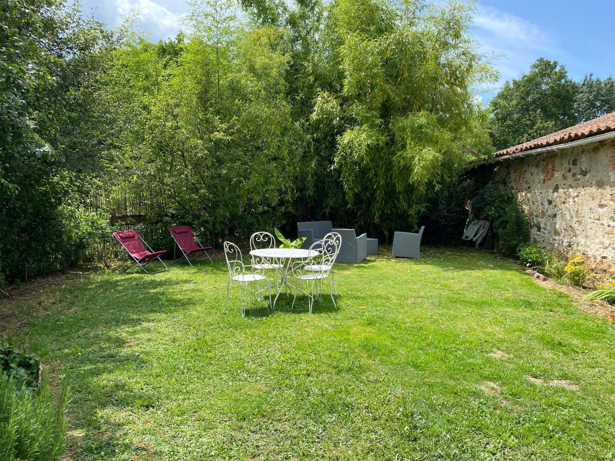 La Frapperie Bed & Breakfast La Pommeraie-sur-Sevre Exterior photo